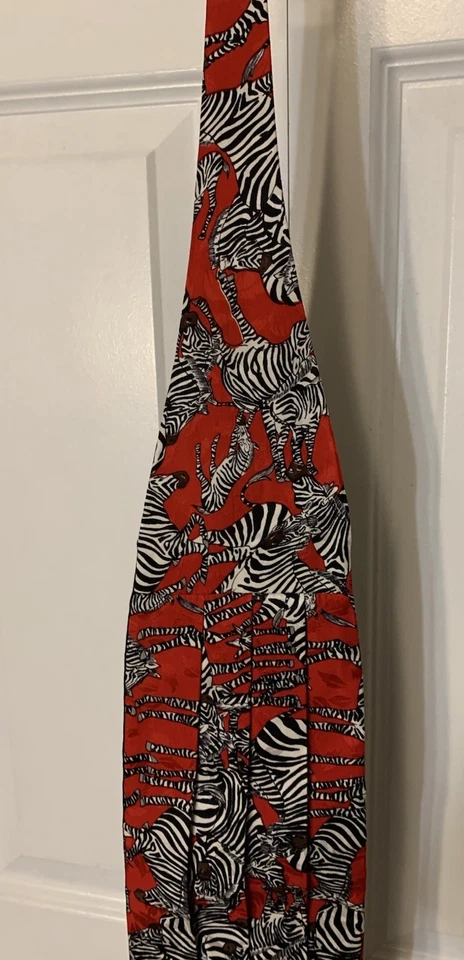 Nicole Miller Cummerbund estampado de cebra rojo negro blanco estampado 100 % seda Foto 4 de 4