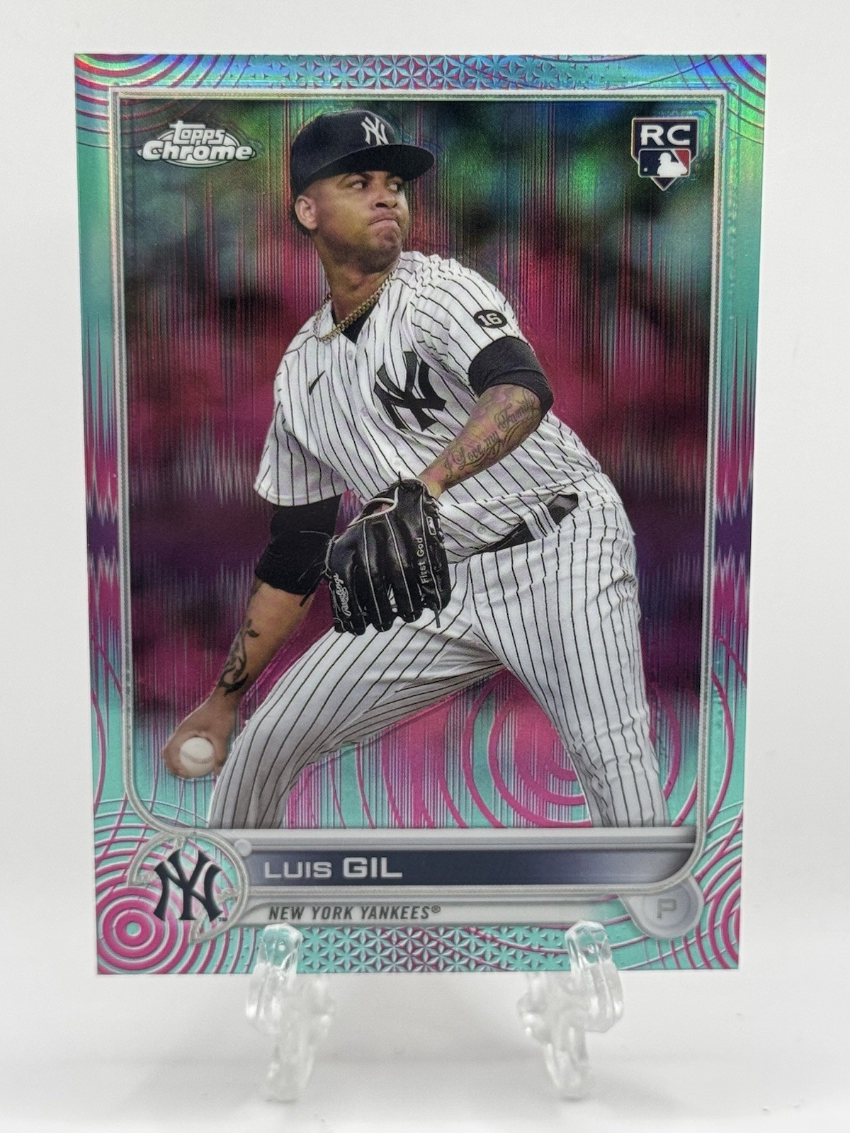 Luis Gil RC #202 2022 Topps Chrome Aqua/Pink Sonic Pulse Refractor /199-0979
