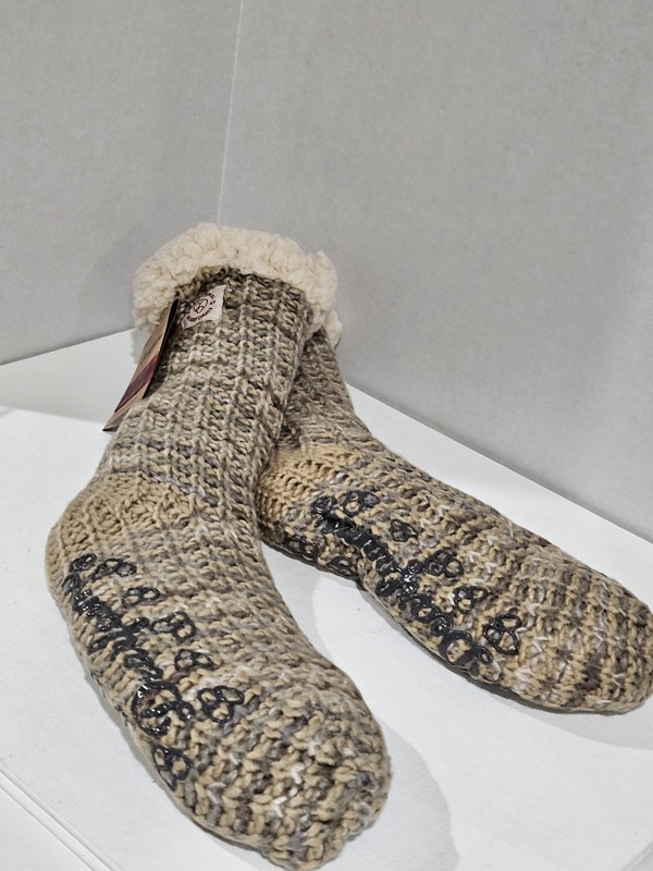 Dearfoams~Women's~Boot Height Slipper Socks~One Size~Soft & Cozy~New With Tag