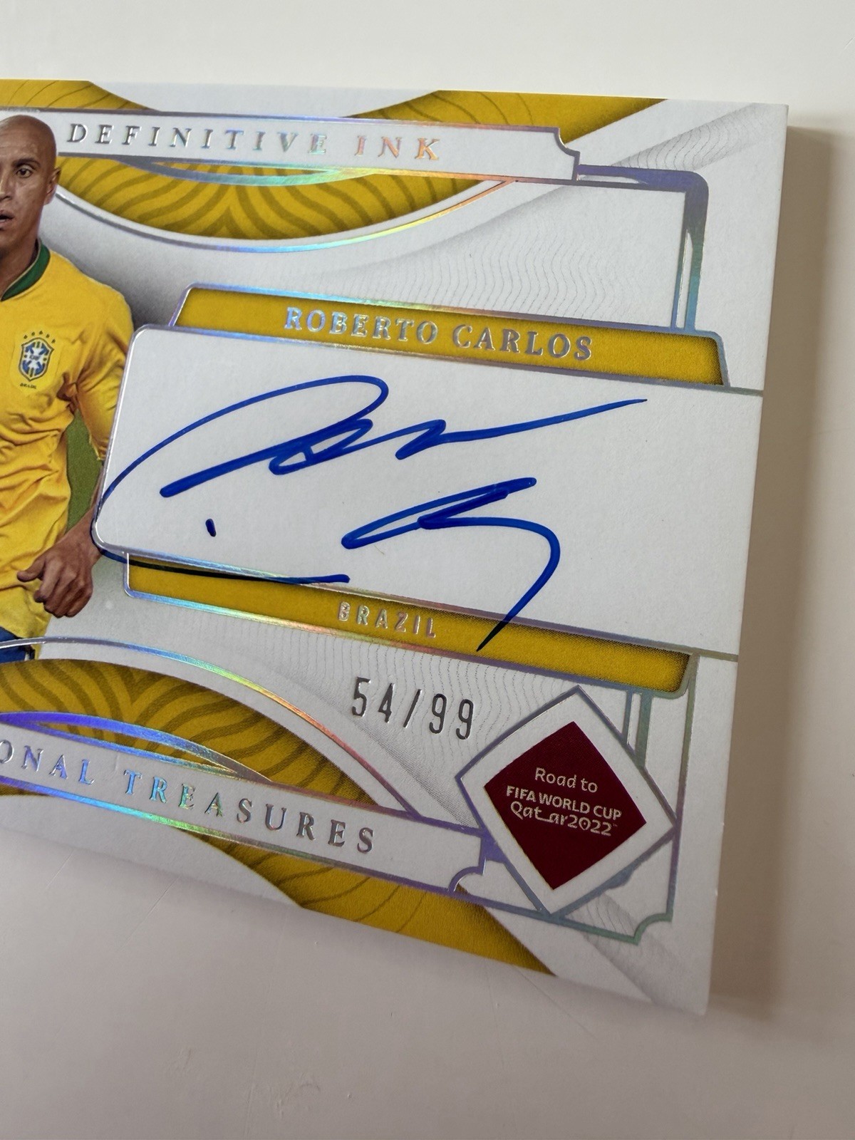 2022-23 Panini National Treasures World Cup Roberto Carlos Definitive Auto / 99 view 3
