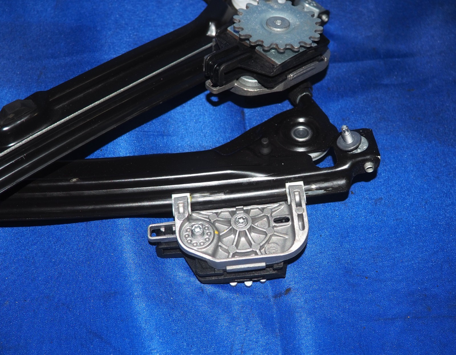 2014-2023 Maserati Ghibli Quattroporte Front Right Door Window Regulator Motor