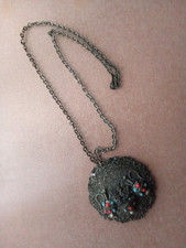 Antike silberne Halskette im Still von etruskischem Schmuck