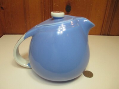 Halls Superior Quality Kitchenware Blue Sani-Grid 5-6 Cup Teapot Rose Parade 40s
