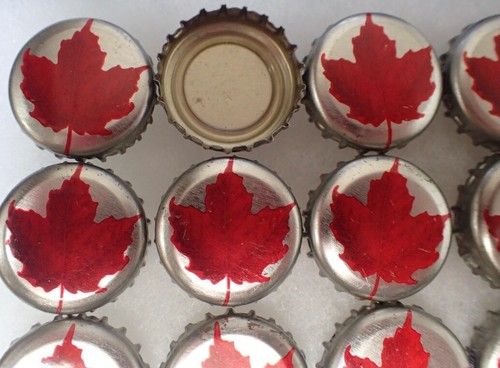(130) Vintage Molson Breweries Of Canada Maple Leaf Beer Collectible Bottle Caps - Picture 6 of 8