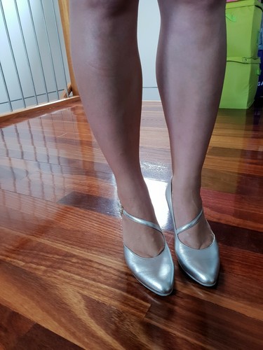 Ladies DANCE STEPS by EQUITY dance Shoes SILVER METALLIC LEATHER SOLE SIZE 5.5UK - Picture 3 of 12