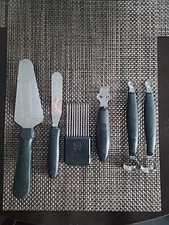 Pampered Chef Kitchen Lot 6 Pie Server Spreader Hold Slice Zester 2 Melon Baller
