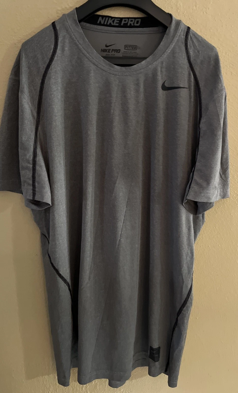 Nike Pro Dri Fit Crewneck Shirt Men's Medium Short Sleeves Greay Black Stripes