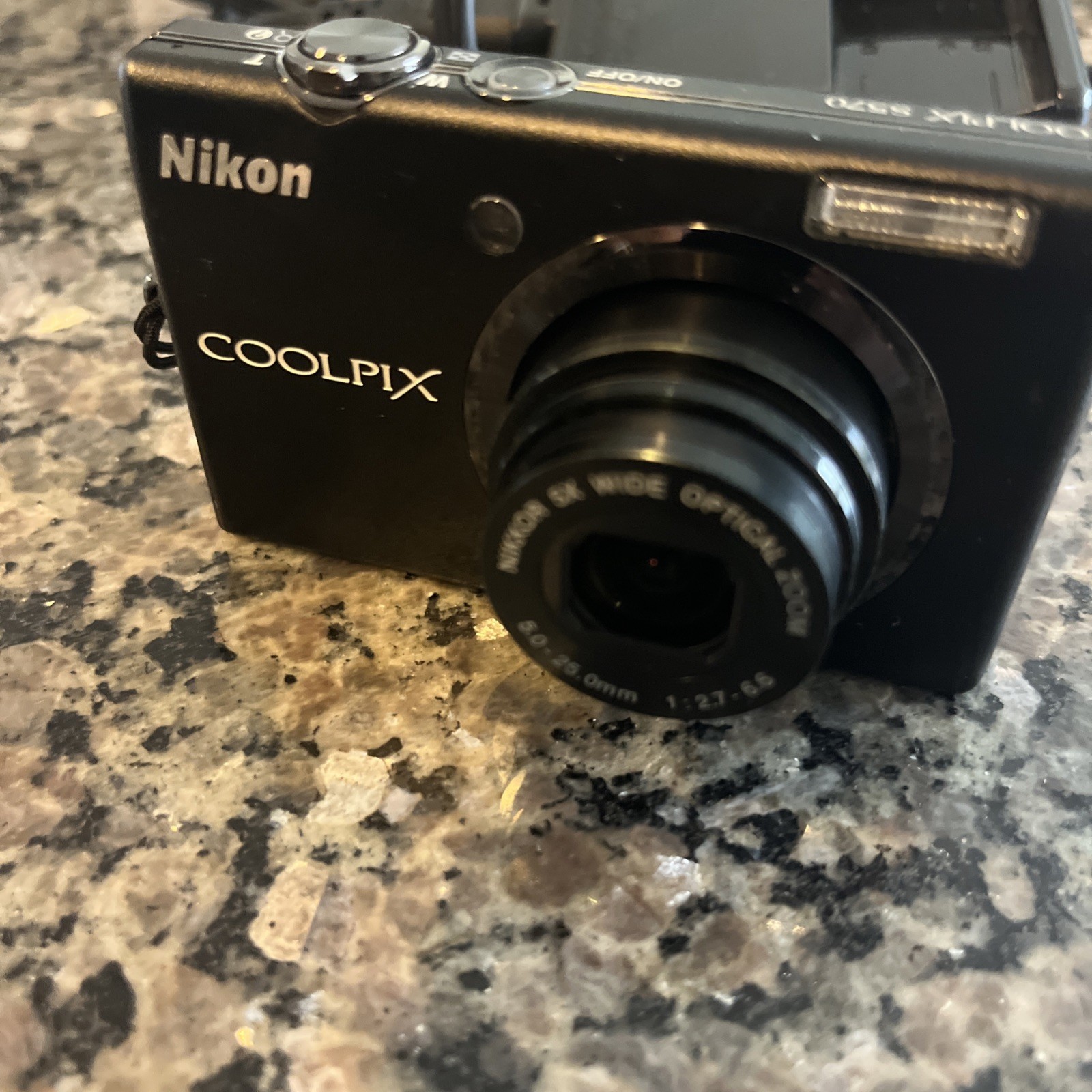Nikon Coolpix S570 Black Compact Digital Camera Battery Charger Tested alternate view 5