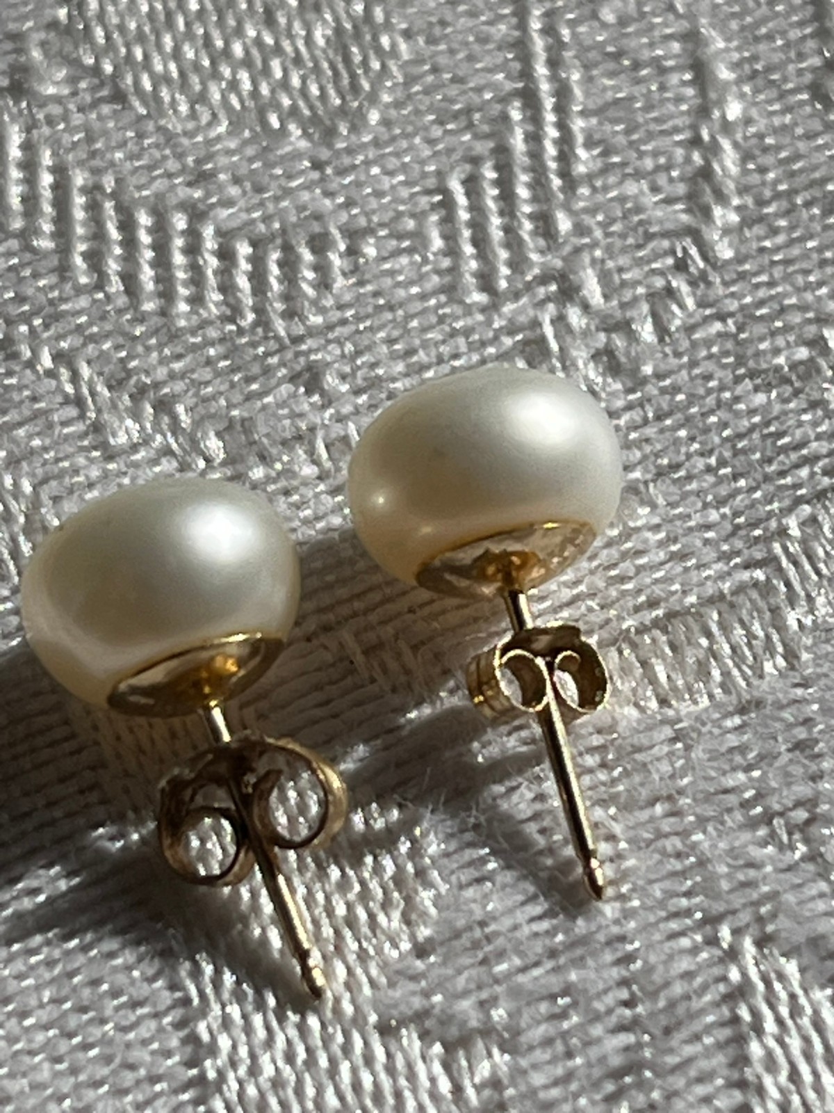14k Solid Yellow Gold White Button Freshwater Pea… - image 4