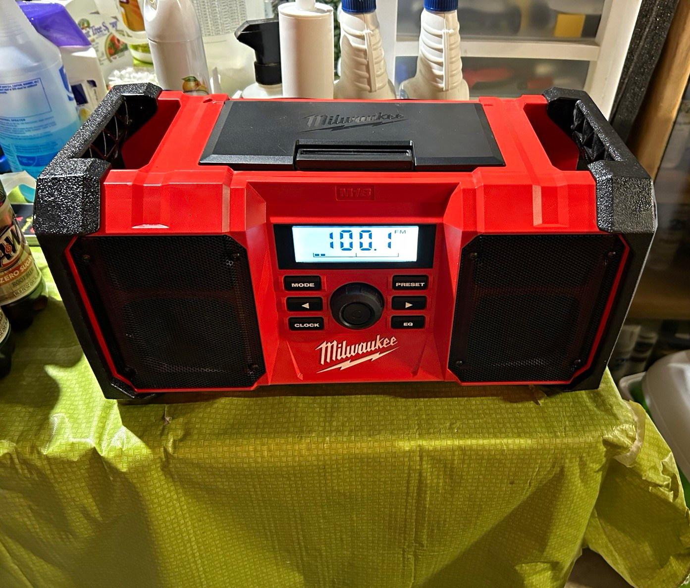 Milwaukee M18 Jobsite Radio Portable Worksite Radio, Model/MPN 2890-20
