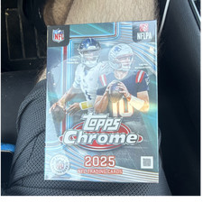 Topps Chrome 2025 NFL Blaster Box