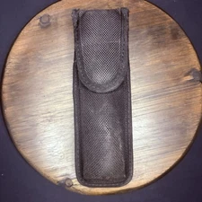 Bianchi AccuMold Compact Flashlight Pouch Black Nylon Full Flap Holder Holster