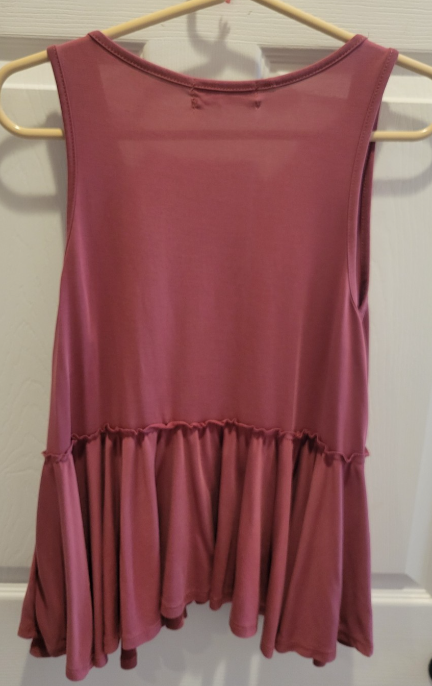 Tank Size Signs Urban Outfitters Women’s Red Ruffle Tunic Tank Top V-Neck Sleeveless ...