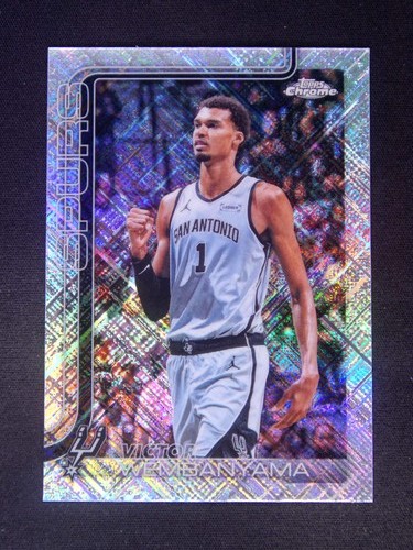 2025-26 Topps Chrome Update Victor Wembanyama #22 Skylight Refractor #a003