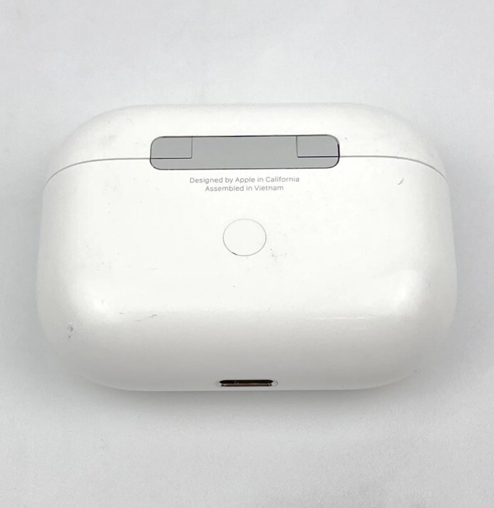 Apple Airpods Pro 1st Generation Wireless Charging Case Good Apple Airpods Pro 1st Generation Wireless Charging Case Good