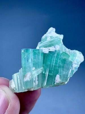 Natural Tourmaline Crystal Point Green Terminated Raw Gemstone Spe (88 carat)