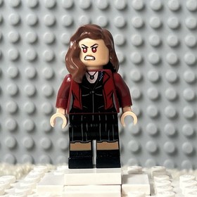 LEGO Minifigure Marvel Avengerrs Super Heroes Scarlet Witch