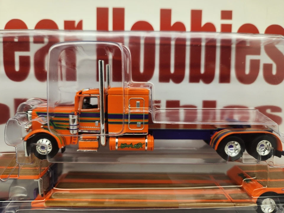 1/64 DCP #60-2140 "Sadie Rae" 2 Tractors and 1 Trailer all In One Clam Shell Set - Image 4 of 4