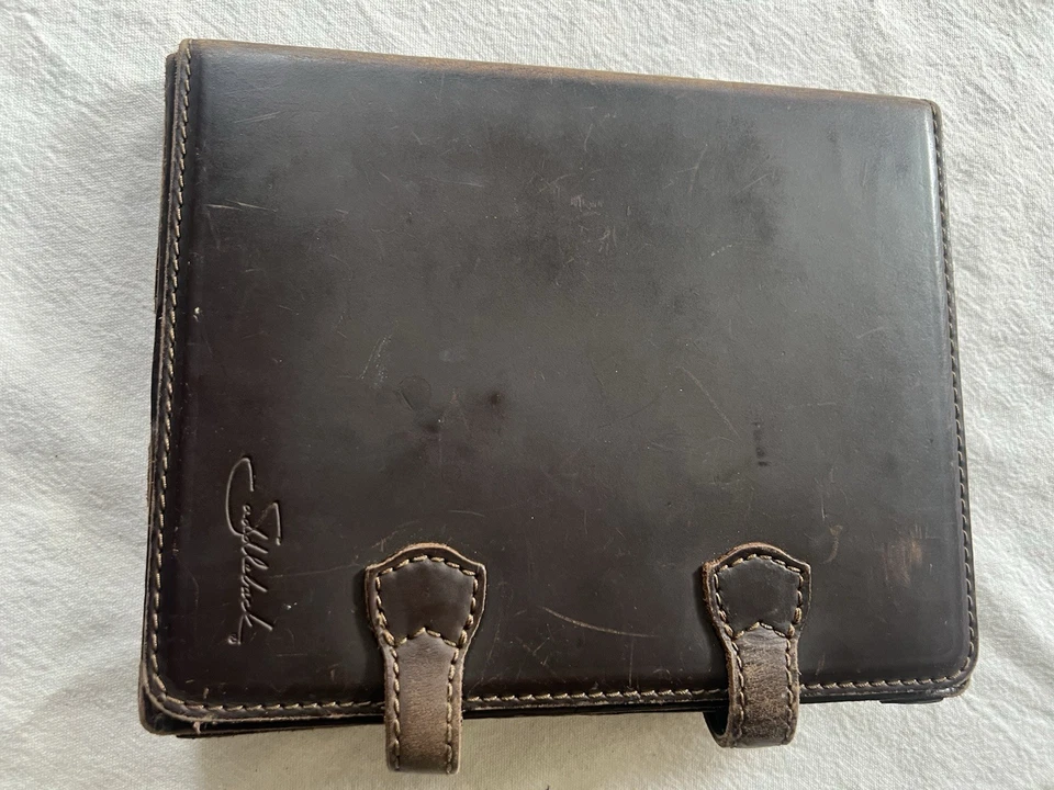 Apple iPad Mini Wi-Fi 7.9” + Saddleback Leather Case Dark Brown Full-Grain - Image 3 of 4