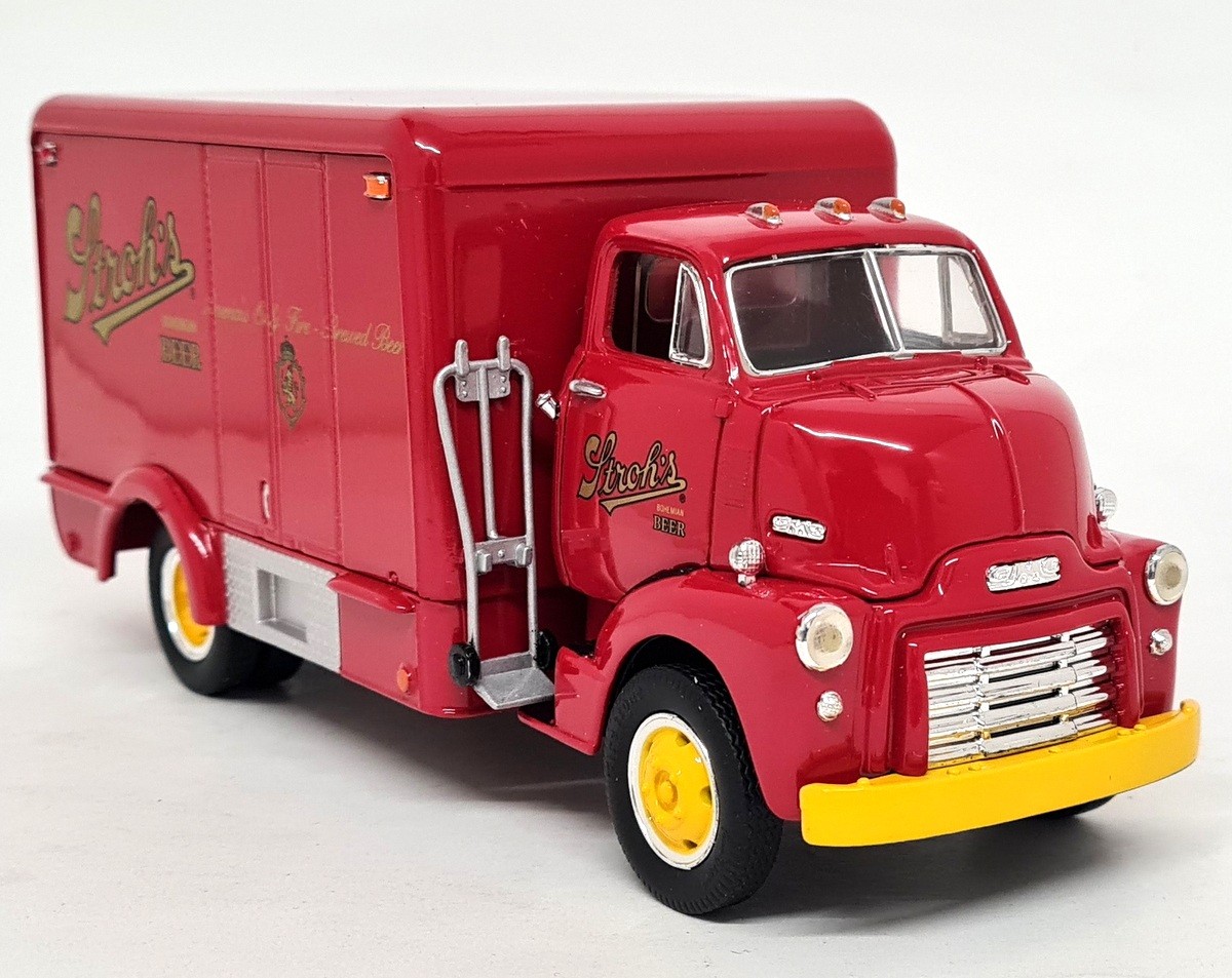 1ST Gear 1/34 - GMC Insulated Van 1952 Stroh's Beer Diecast Model Truck