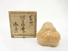 7617621: JAPANESE TEA CEREMONY / HAGI WARE KOGO INCENSE CONTAINER / ARTISAN WORK