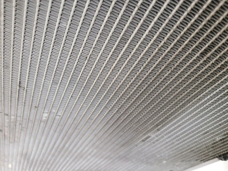 Condensador de CA Subaru Legacy 2015 2016 2017 2018 2019 Foto 3 de 4