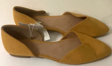 size 8 Old Navy Flats shoes Casual Womens Color Mustard Suede