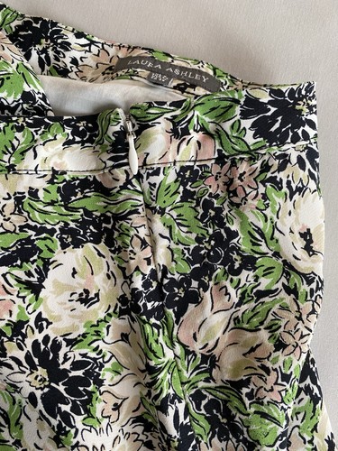 LAURA ASHLEY SKIRT WOMEN SZ 8 SUMMER FLORAL LADIES LINED SIDE ZIP BUTTON DETAIL - Picture 5 of 7