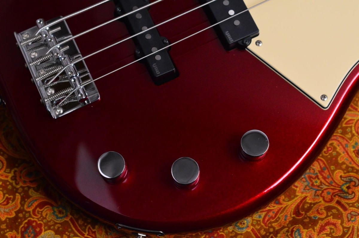 Yamaha BB434 4-String Bass Guitar Rosewood Fingerboard Red