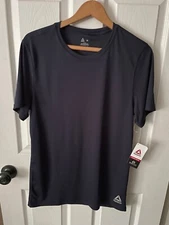 Reebok Men's Performance Base Layer Shirt Navy men’s M workout shirt NWT