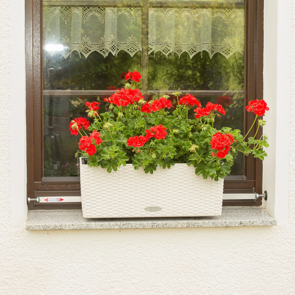 blumenständer draußen Blumenständer