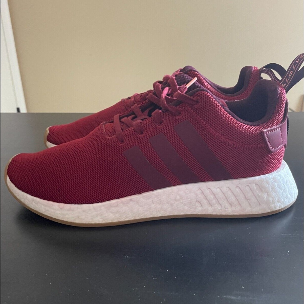 adidas nmd r2 collegiate burgundy