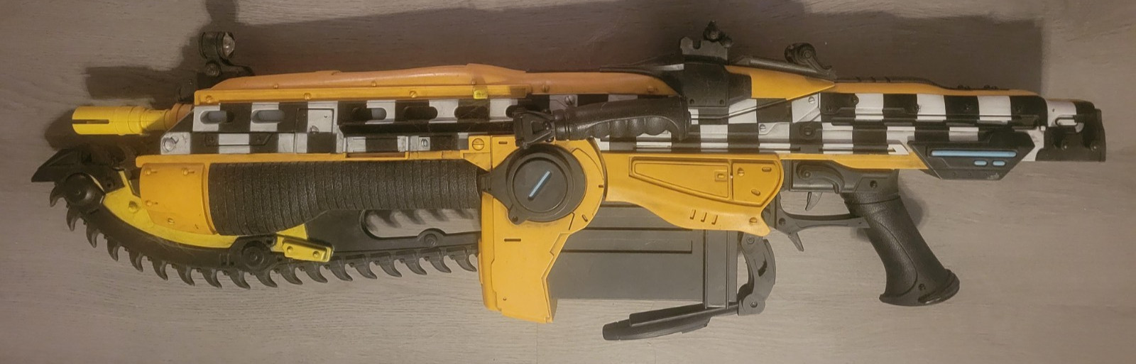 NECA 2012 Gears Of War Judgement Car No. 13 Taxi Cab Lancer Replica. Battle Worn
