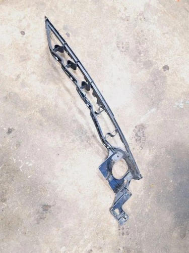 BMW X5 E70 Kotflügelhalter vorne rechts 7157990 10503410 51127157990 34047969