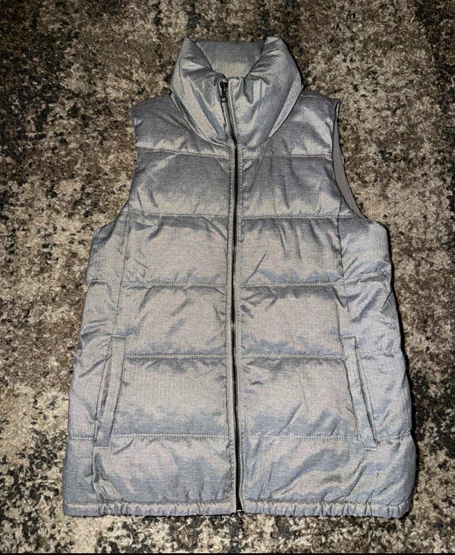 Old Navy Women’s Gray Herringbone Puffer Vest M Regular Full Zip Stand Collar