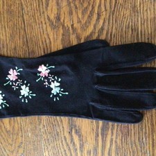 VINTAGE 1950s Pink Floral Embroidered Black Suede Gloves
