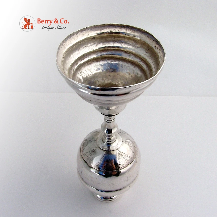 Taza Mate Española Colonial Plata 1750 Grabada Foto 3 de 3