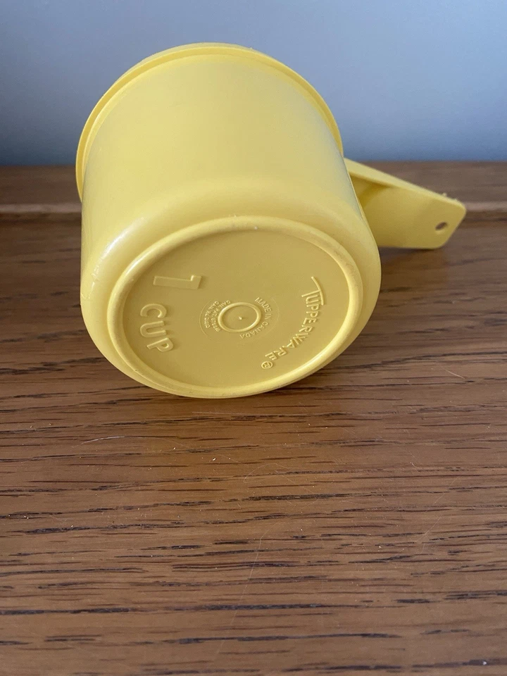 TUPPERWARE 761-6 Yellow Measuring 1 Cup Size Plastic Nesting VGC Replacement - Image 3 of 3