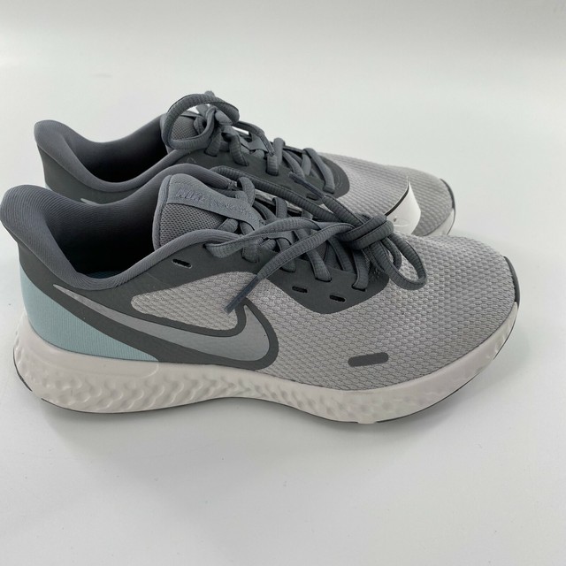 Nike Revolution 5 - Womens Running Shoes - Wolf Grey/Metallic Cool Grey | Sportitude Running