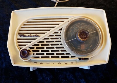 Altes Radio Marke Radiolo RA125 A/01 220V Radiola um 1950 Retro