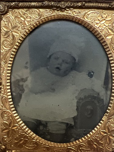 Antique Ambrotype Photo Boy & Baby (Sleeping or Post Mortem) Case = 3.75" x 3.5" - Picture 3 of 7
