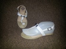 VINCE CAMUTO-Arabella-White Leather Espadrille Thongs w/Bow-Size 5.5-Near Mint