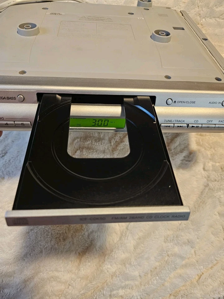 Sony ICF-CDK50 Under Cabinet CD Player Clock Radio  No Remote TESTED WORKS  - Image 4 of 4