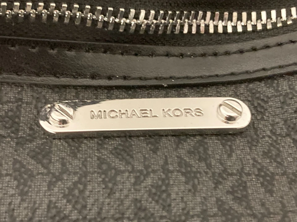 Michael Kors Cooper Men Lady Women Mini Shoulder Crossbody Belt Bag Fanny pack - Image 3 of 4