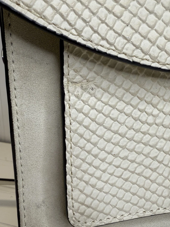 Cartera pequeña Ralph Lauren Beckett de gamuza y pitón en relieve en muy buen estado Foto 4 de 4