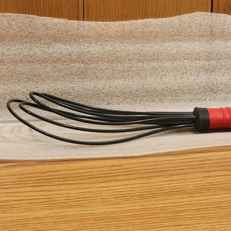 "Herramientas de cocina de silicona LE CREUSET 12"" batidor plano rojo negro" Foto 3 de 4