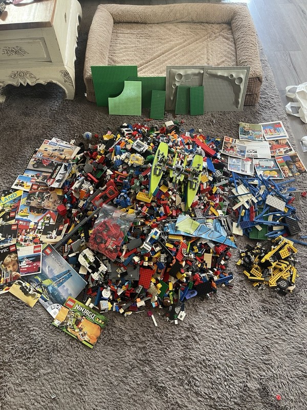 24.7kg Genuine LEGO Job Lot Mixed Bricks Parts Baseplates Technic Manuals Bundle