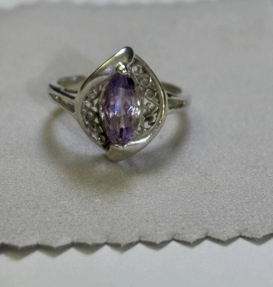 Anillo de amatista vintage talla 7 con diseño de filigrana anillo Avon de plata de ley Foto 2 de 4