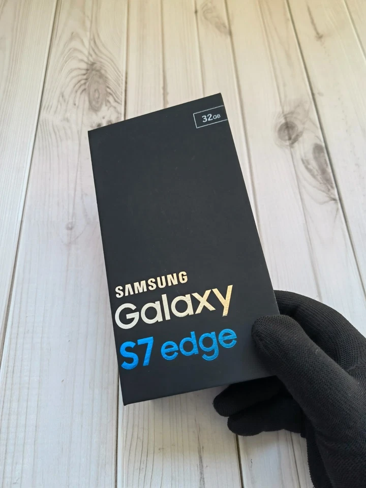 A+++Samsung Galaxy S7 Edge 32GB（SM-G935F）Factory UNlocked Andriod Smartphone - Image 3 of 4