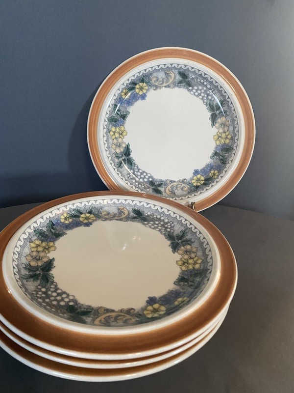 Goebel BURGUND Salad PLATE Set 4 Oeslauer Manufaktur Bavaria EUC 7 3/4"